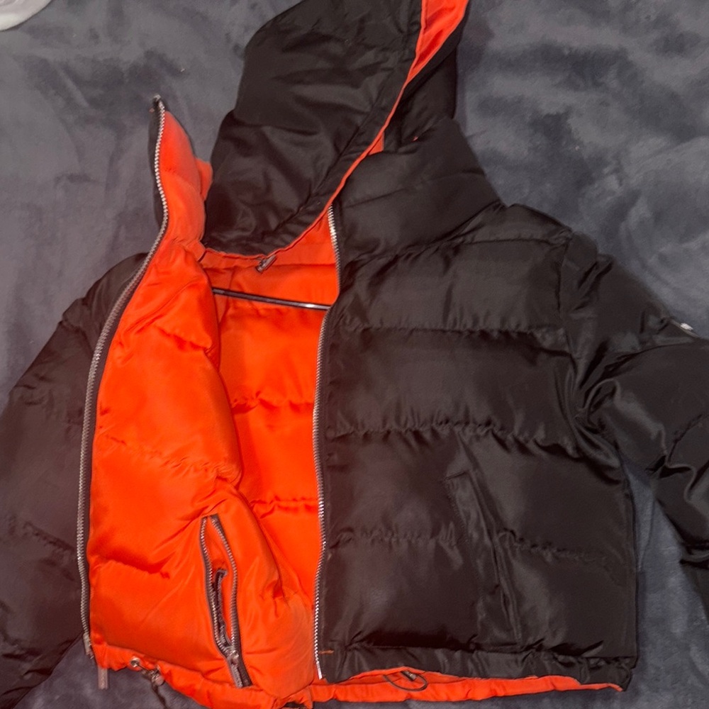 MANIERE DE VOIR Black + orange reverseable Puffer Jacket.